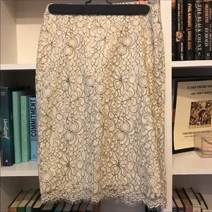 Beautiful Lace Loft Pencil Skirt Size 4 NWOT